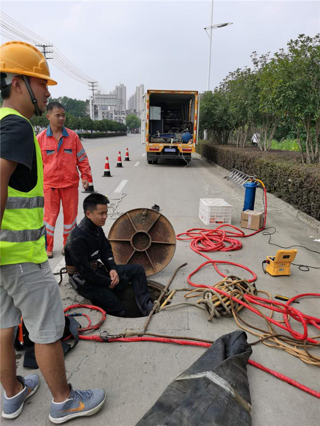 石龙镇翻衬法管道修复技术主要工序