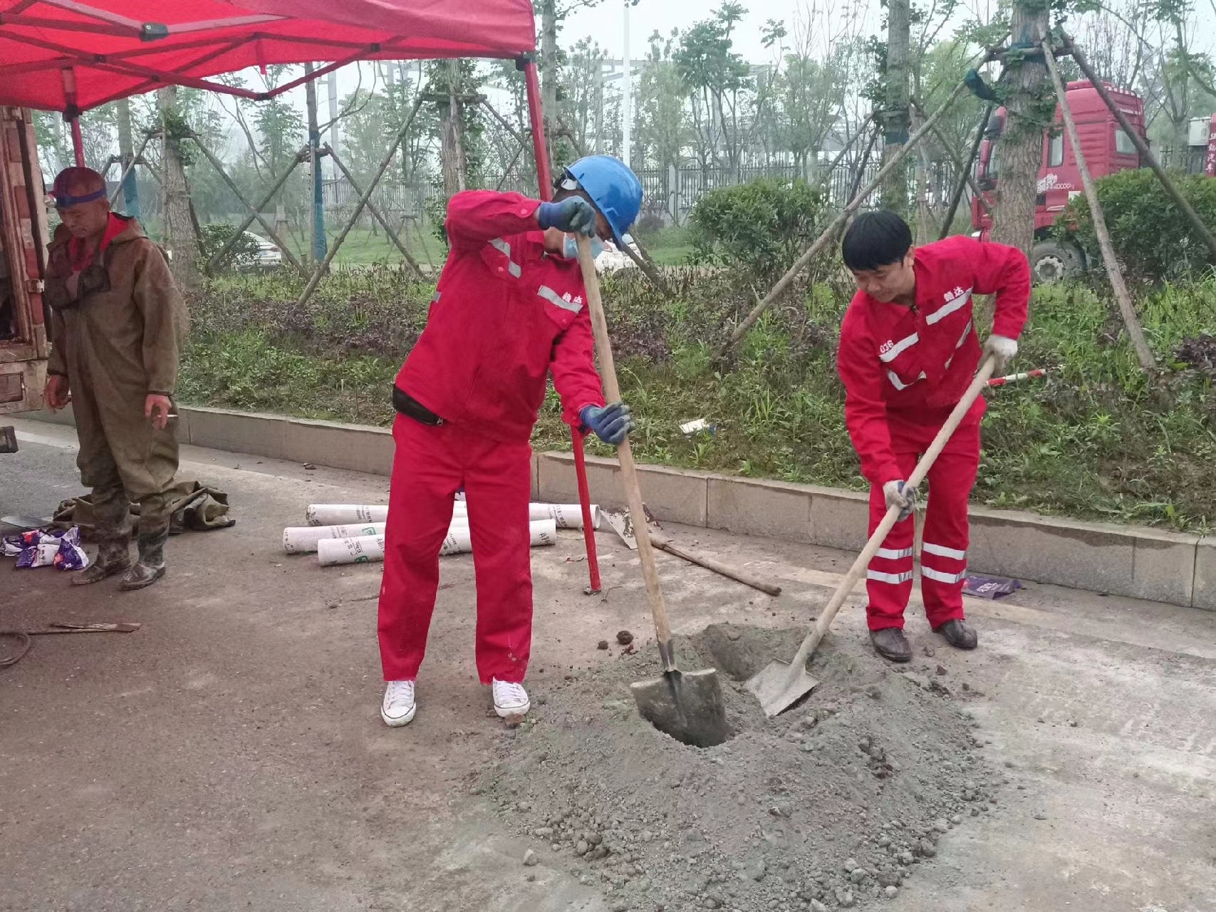 石龙镇管道疏通哪家好】及时进行市政管道清淤