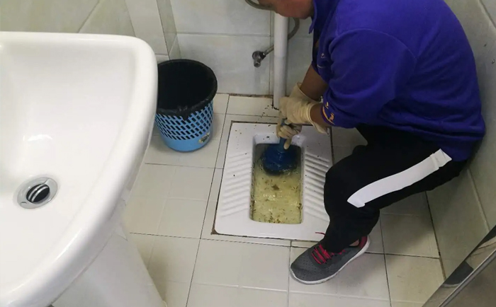 石龙镇疏通蹲坑
